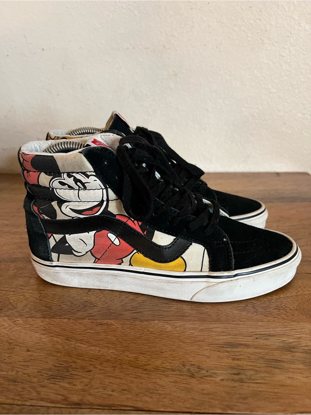 VANS Disney x Sk8-Hi Mickey and Friends Donald Goofy Pluto US W 7.5 
M 6.0